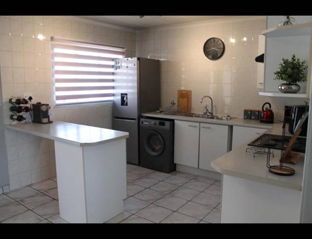 2 BEDROOM APARTMENT FOR SALE IN EDEN GLEN